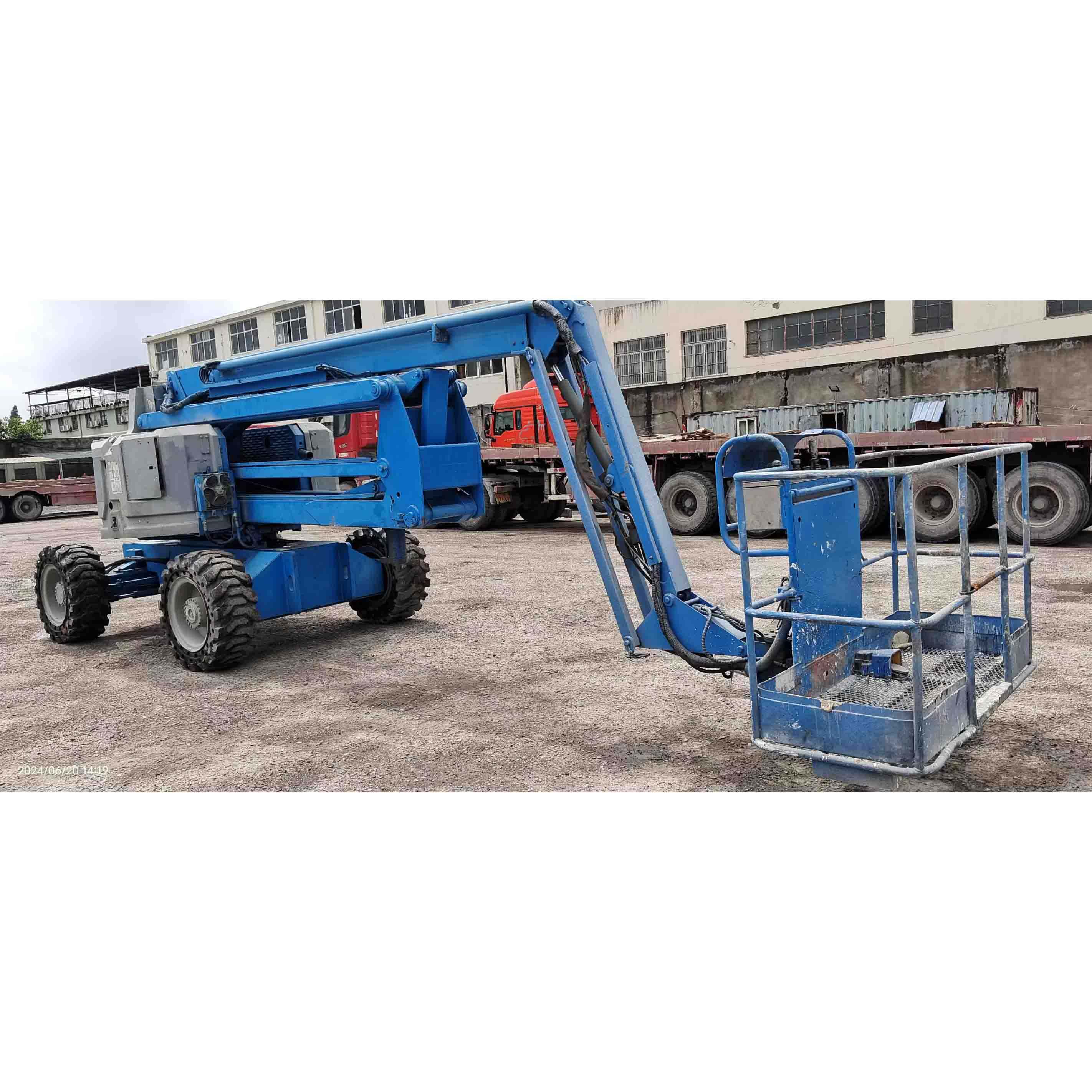 2000 Genie Z60/34 Boom Lifts