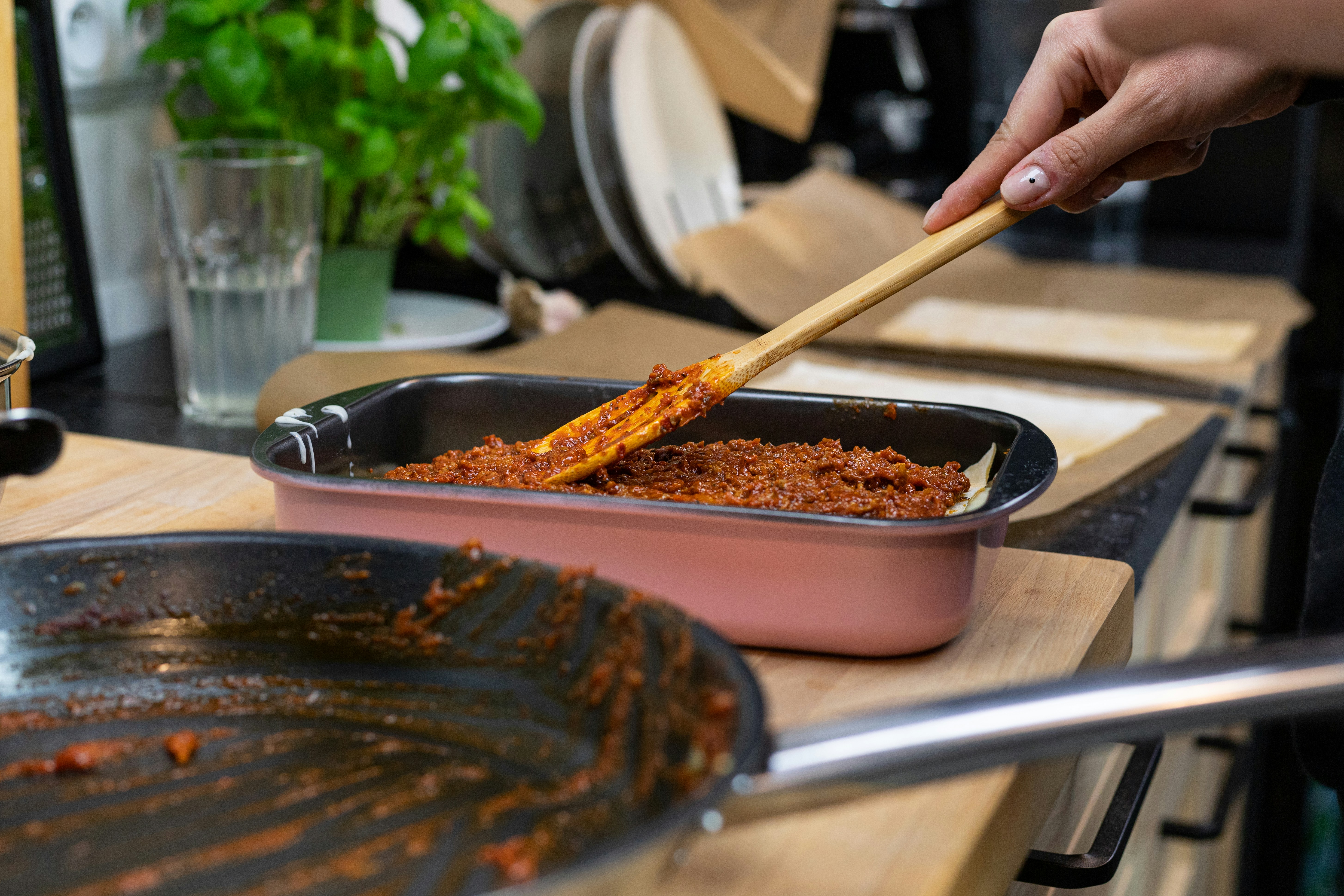 making meat ragù