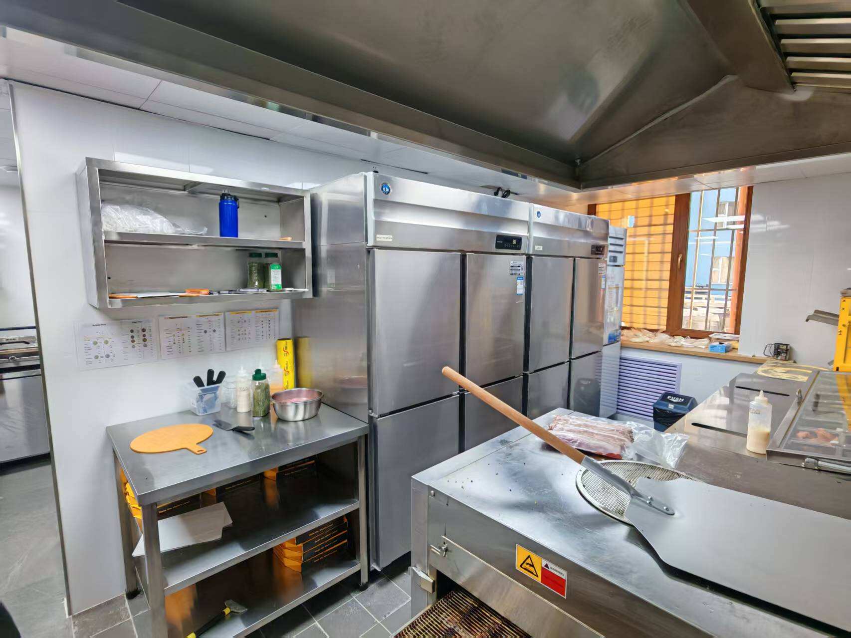 fastfood kitchen.png