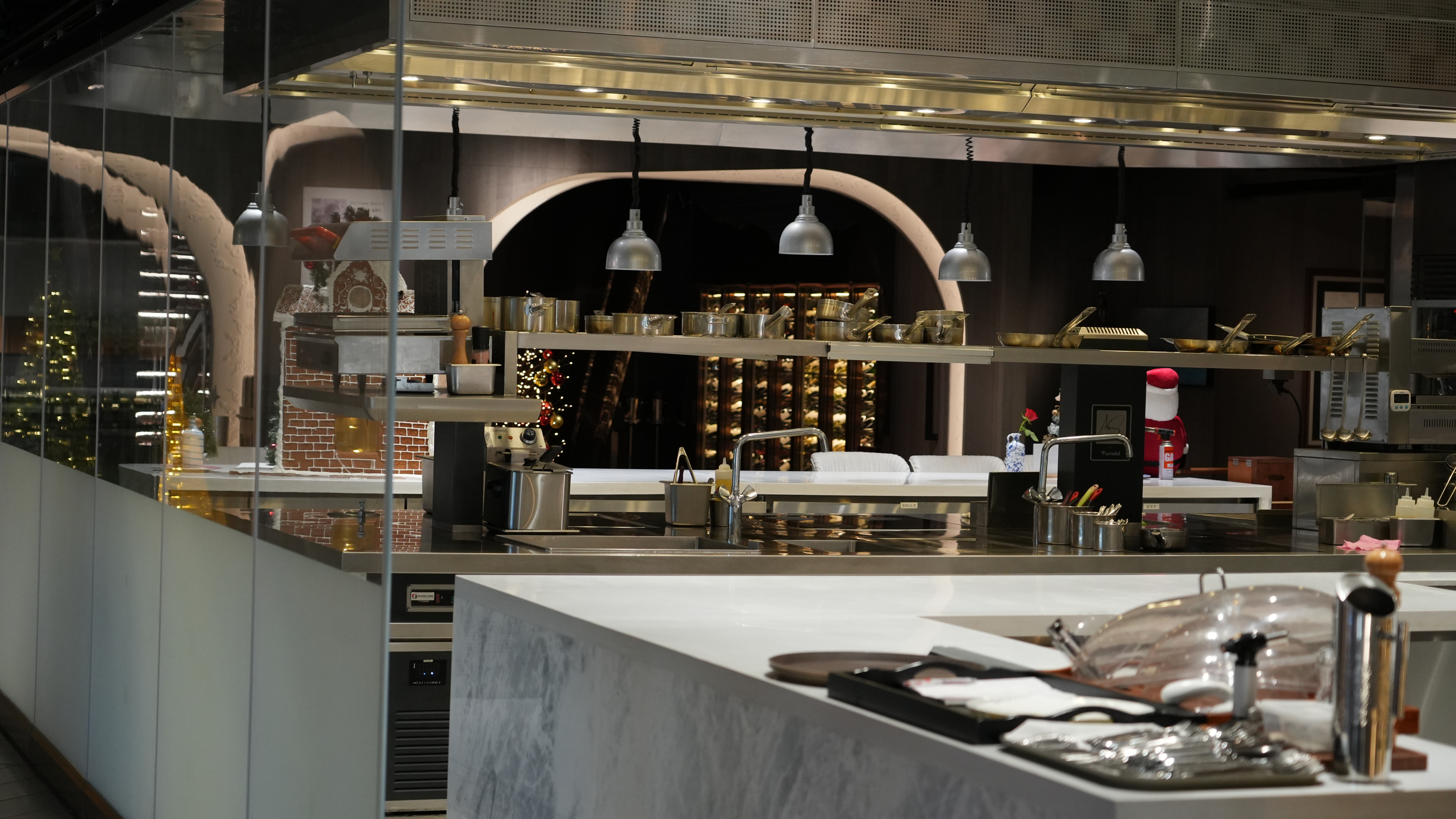 Fine-Dining & Casual Restaurants