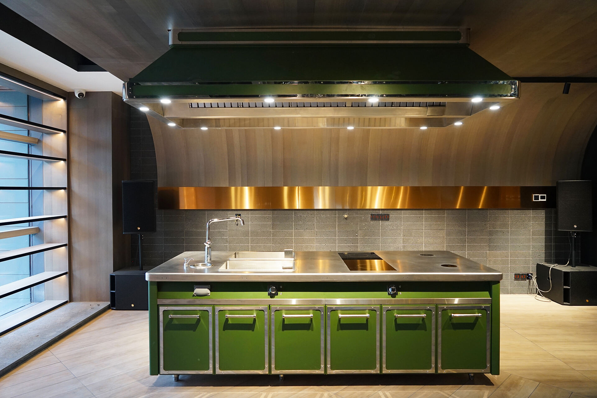 cooking suite in shinelong's showroom