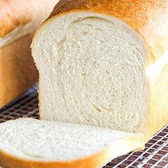 white bread.jpg