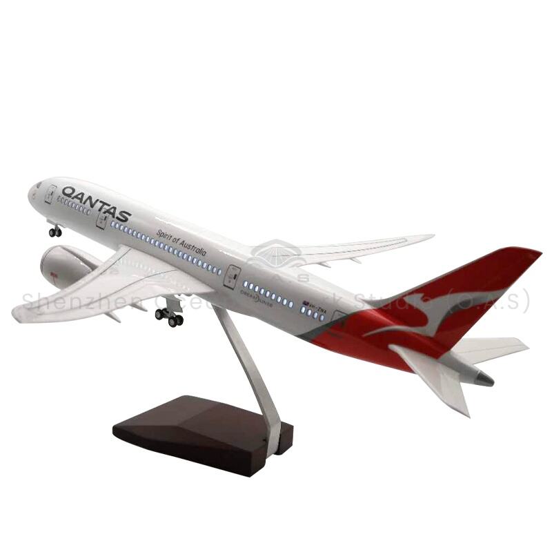 【L】ギフト用飛行機モデル 1:130 アロイスケールモデル Qantas Airways 787 ボーイングモデル飛行機 43cm