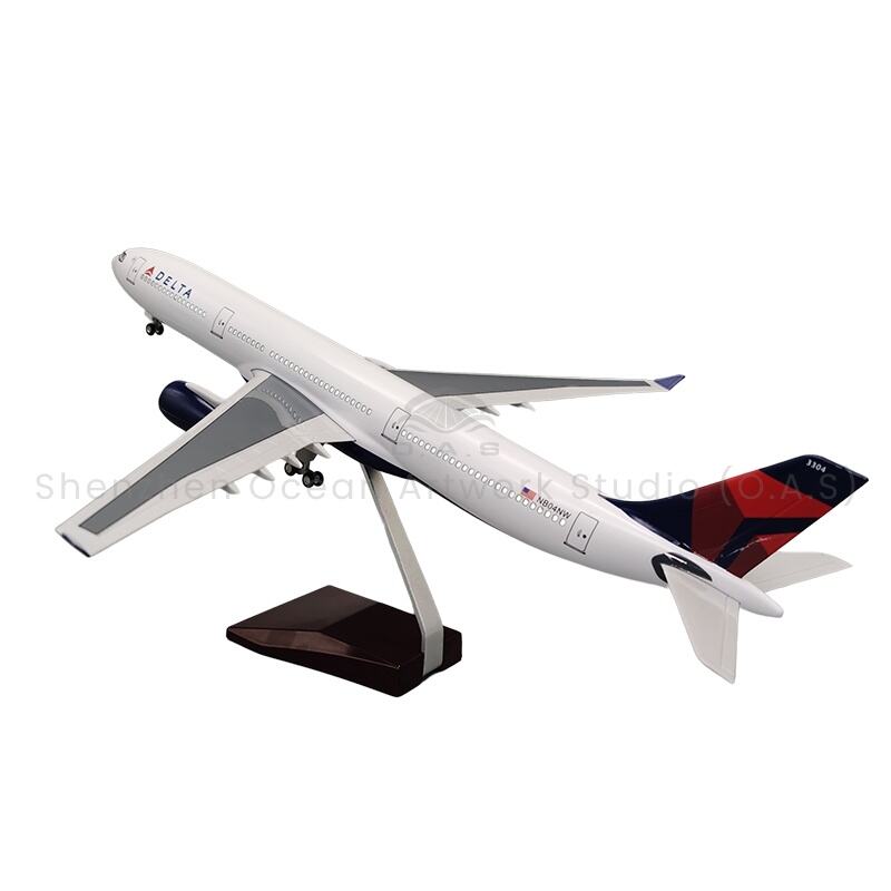 【L】LED ABS Resin Airplane Model Airbus 330 Delta Air Lines Size 47cm Scale 1:135 with LED Light and Landing Gear