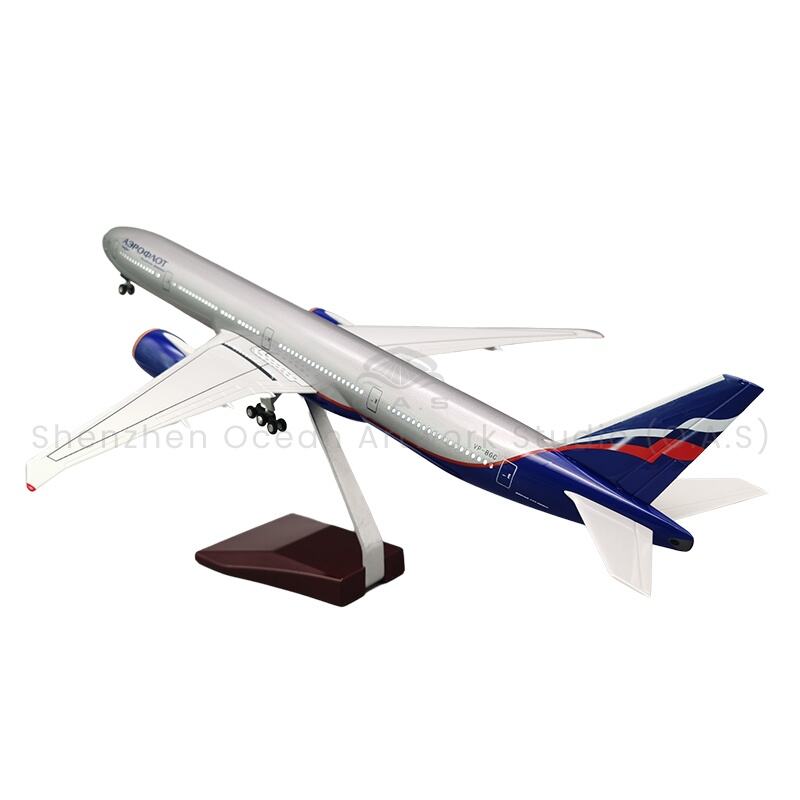 【L】Módéil Pléasc Aerphoréir mar Phríomhphriomh 1:157 Alloy Scála Módéil Aerphoréir 777 Rúis Airlines 47cm Boeing Módéil Aerphoréir