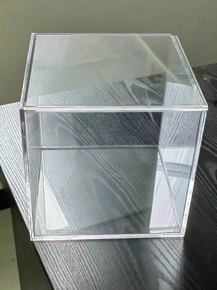 What Are the Latest Trends in Custom Plexiglass Case Designs?