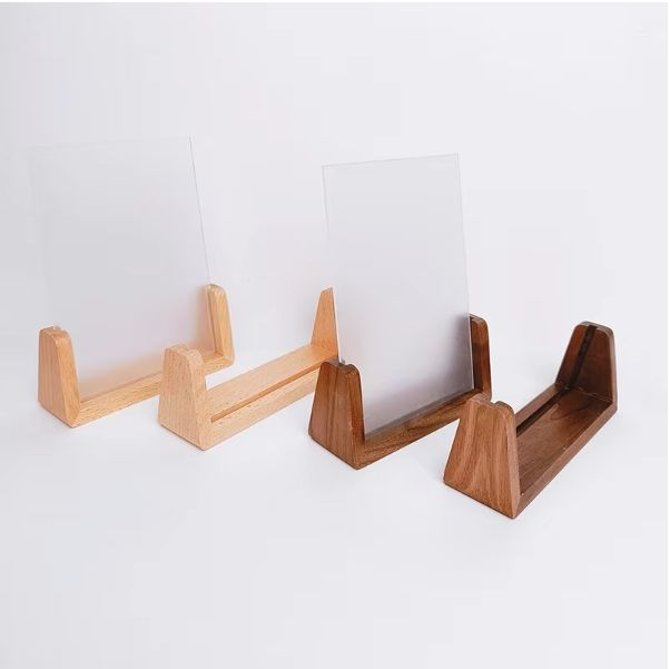 How to Select the Perfect Menu Stand for Your Restaurant Needs