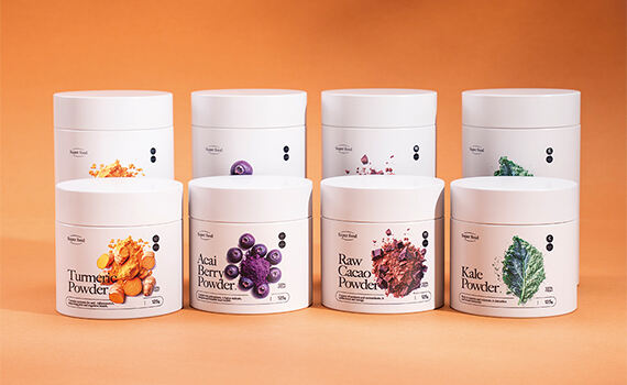 Kleine Pulververpackung, inspiriert von Superfoods
