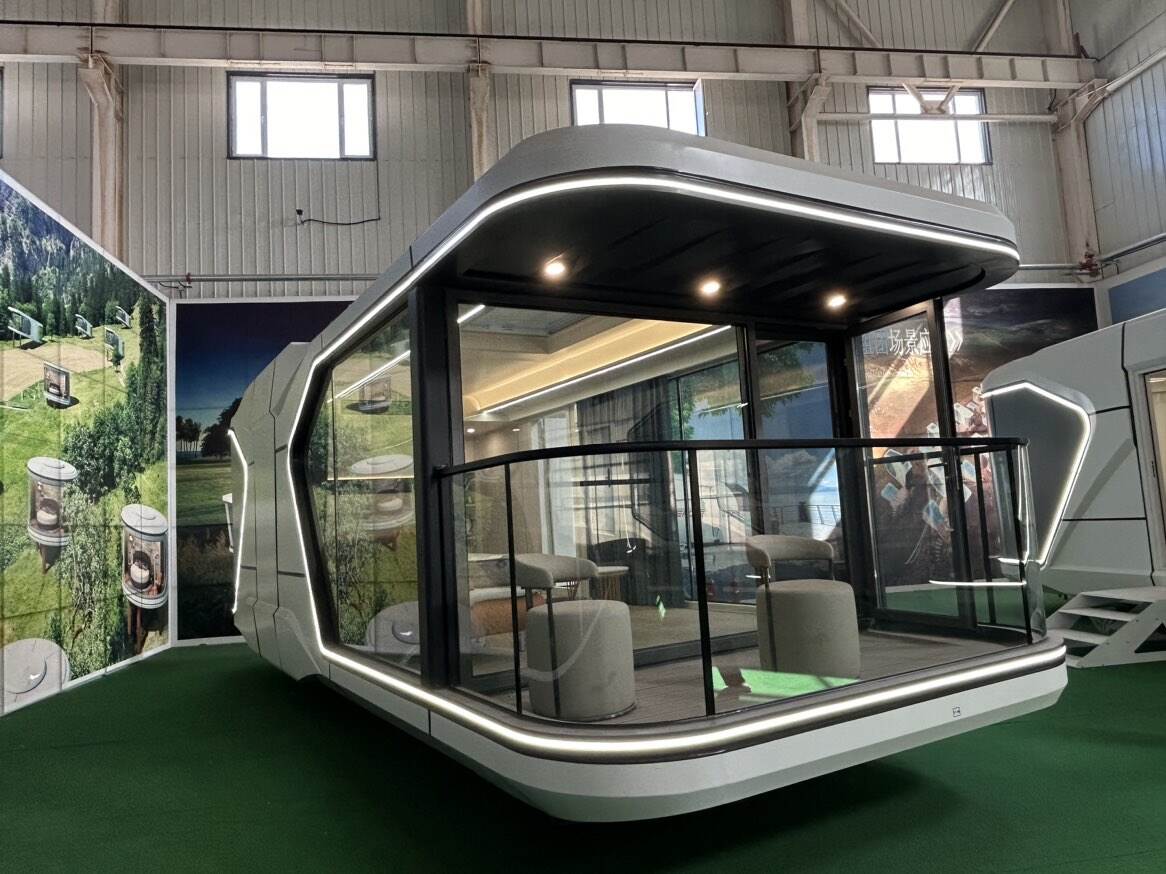 Prefabricated 8.5 Meter House Capsule/ Space Capsule Hotel / Space Capsule  House