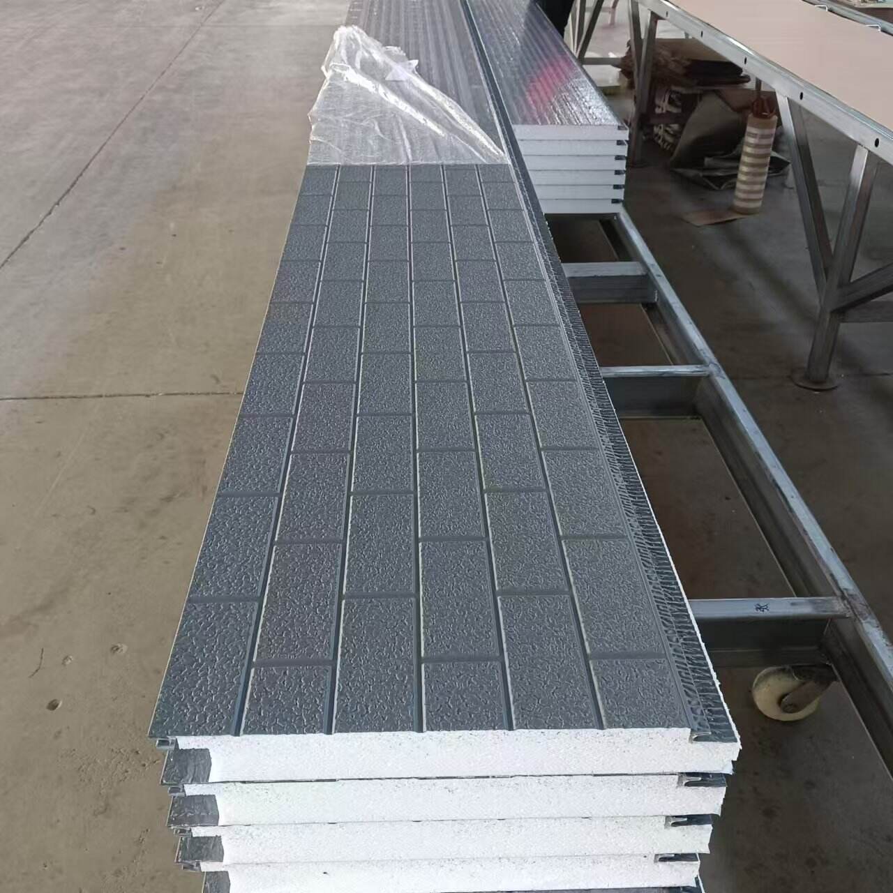 The Ultimate Guide to Sandwich Panels: Benefits and Uses