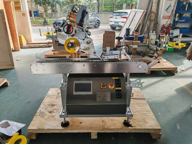 One Desktop Inclined Horizontal Labeling Machine Shipped to Syria on November 27, 2025