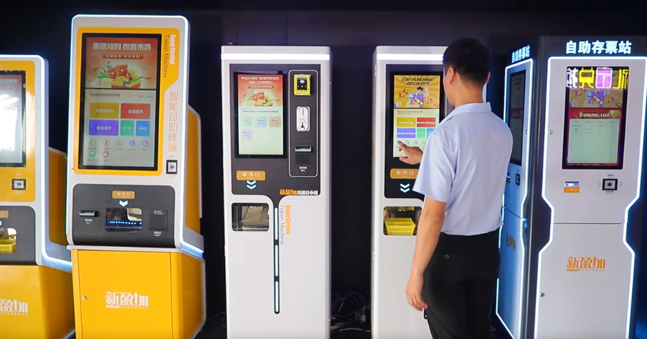 Automatic card dispenser