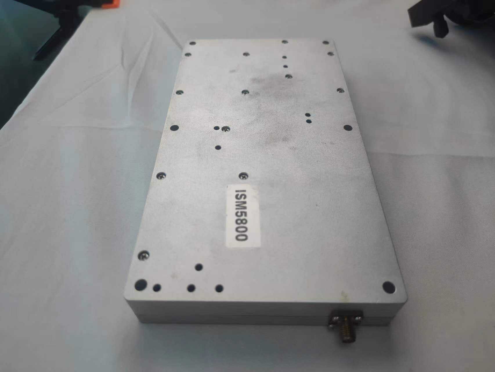 تصميم مكبر القدرة الإذاعية بواسطة شينتشين هايي