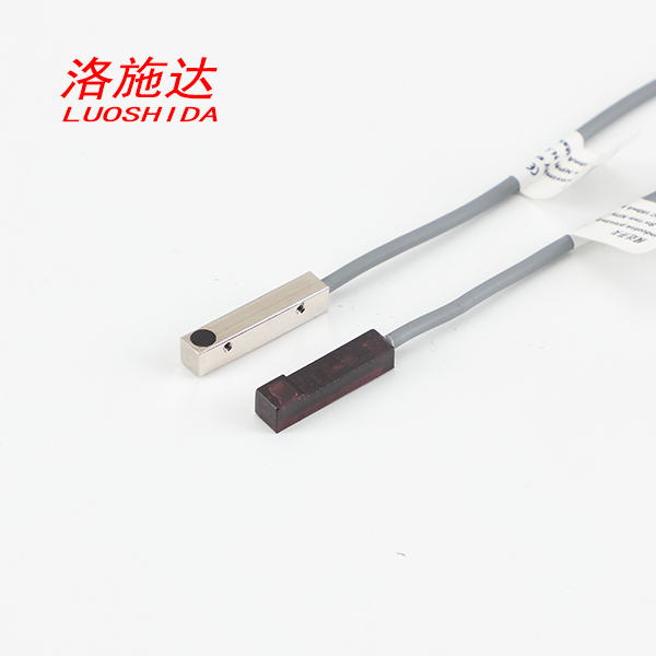 How Moisture Sensors Can Shield Your Products from Humidity Risks