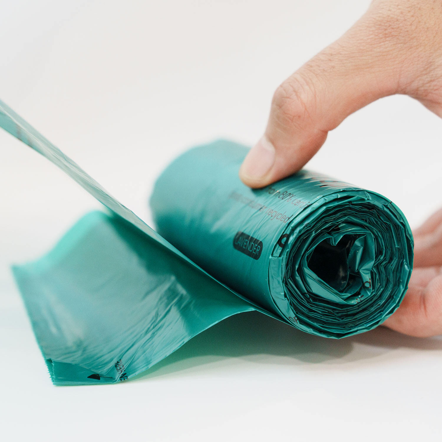 User-Friendly Packaging for On-the-Go Pet Owners