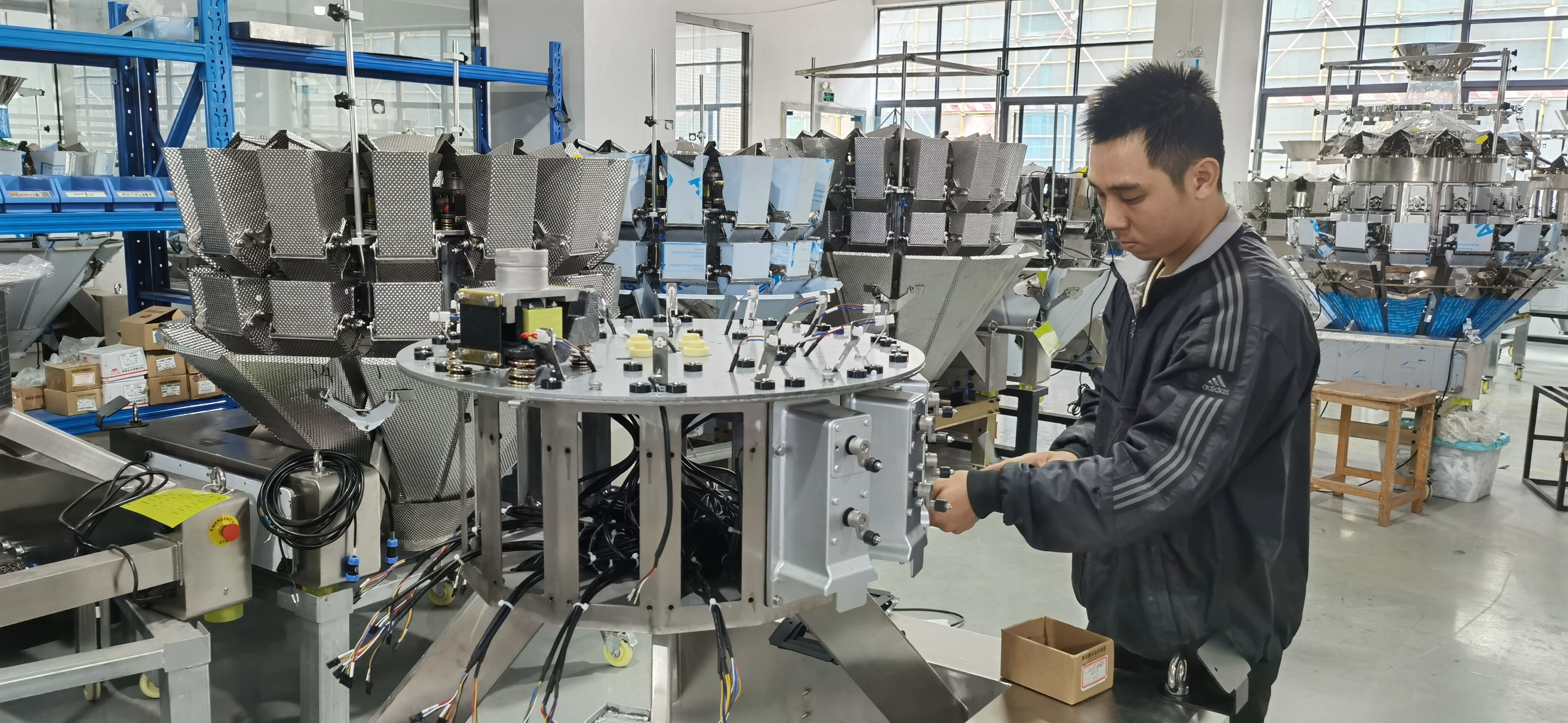 Combiweigh High-Precision Weighing Equipment: A Dual Benchmark for Efficiency and Precision in the Food Processing Industry