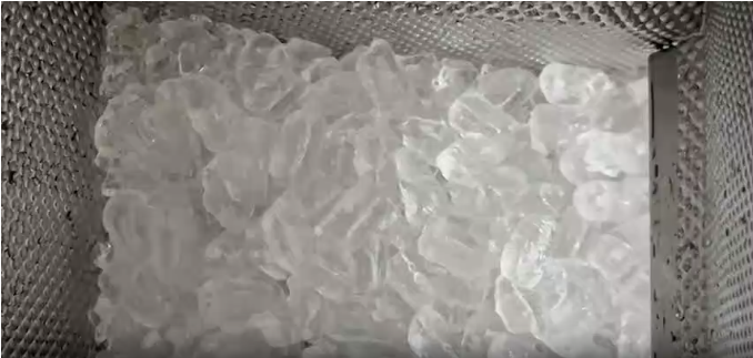 Weigh 3000g of Ice Cubes
