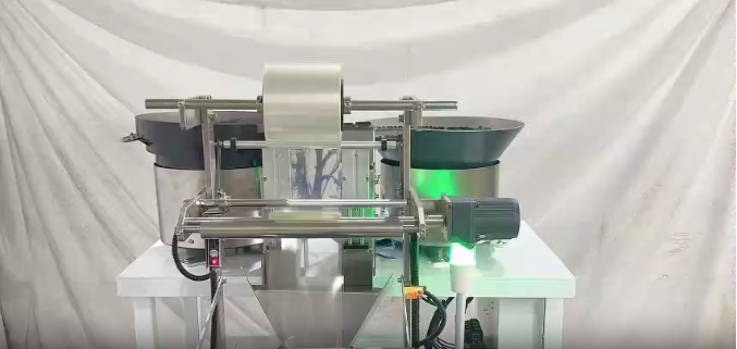 300-Type Hardware Packaging Machine