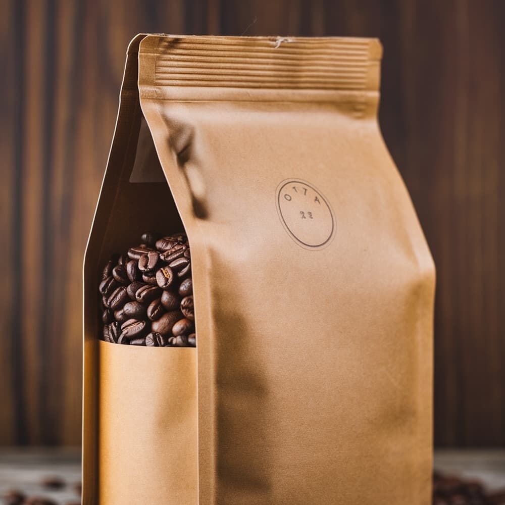 Specialtrykte 500g/1kg fladbundede kraftpapir kaffe-/teposer med ventil, lynlås og gennemsigtigt vindue.