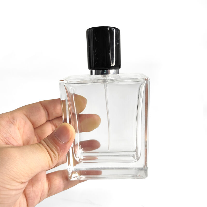 Luxury empty flat shoulder square transparent perfume atomizer glass spray bottle perfume 50ml 100ml