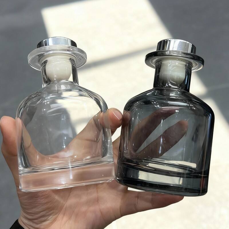 Flacons vides premium pour diffuseurs à bâtonnets destinés à des solutions de parfums sur mesure