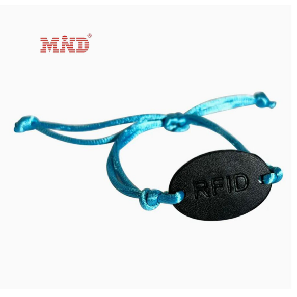 Crafting the Perfect First Impression with Leather Hotel Cards