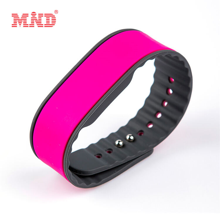 MW1B05 RFID Wristband Silicone Bracelet