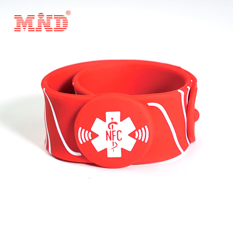 MW1B20 Slap Closure NFC Silicone Wristband 13.65 mhz RFID Wristbands