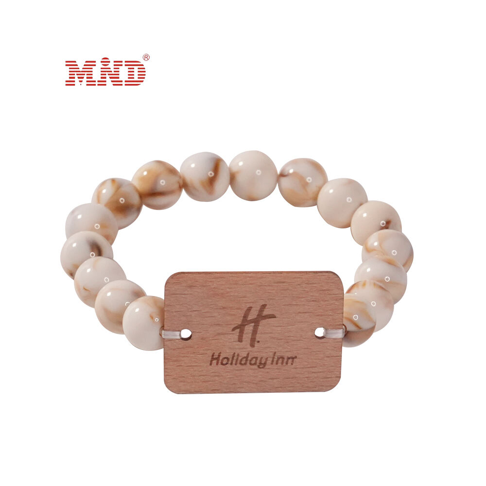 MW9A01-8 Durable 13.56MHz RFID Beaded Wristband Wooden Tag Hotel Bracelet