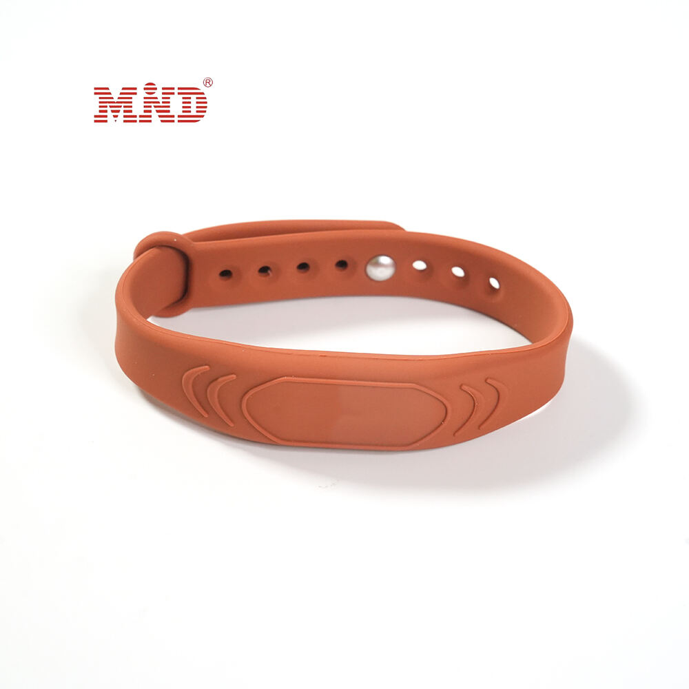 Bracelets en silicone NFC personnalisés : idéaux pour les paiements sans espèces lors d'événements