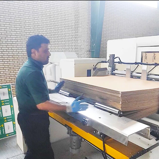 máy cắt die-cut băng chuyền tự động phẳng 1650GR