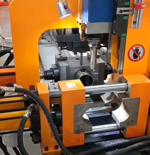 기술 혁신과 수요 적응: 튜브 엔드 포밍 머신이 광범위하게 적용되는 핵심 논리