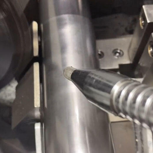 Why is cold sawing the preferred method for cutting alloy steel pipes?