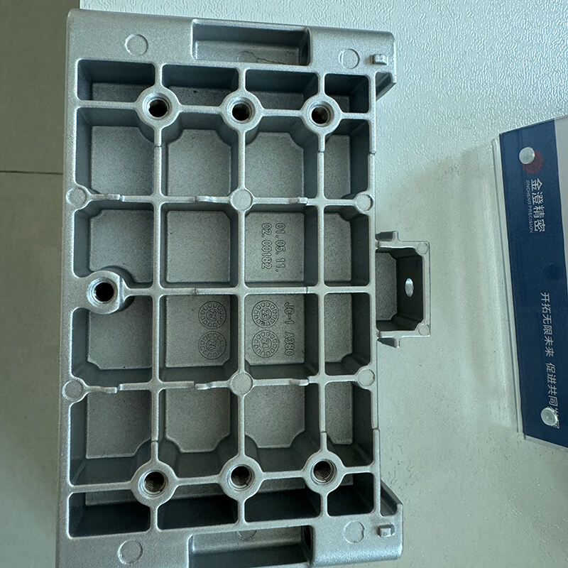 New Energy Vehicle Battery End Plate Die Casting Customized Products: CNC machining process, mold customization, airtightness testing, three coordinates testing, infiltration equipment testing, etc.