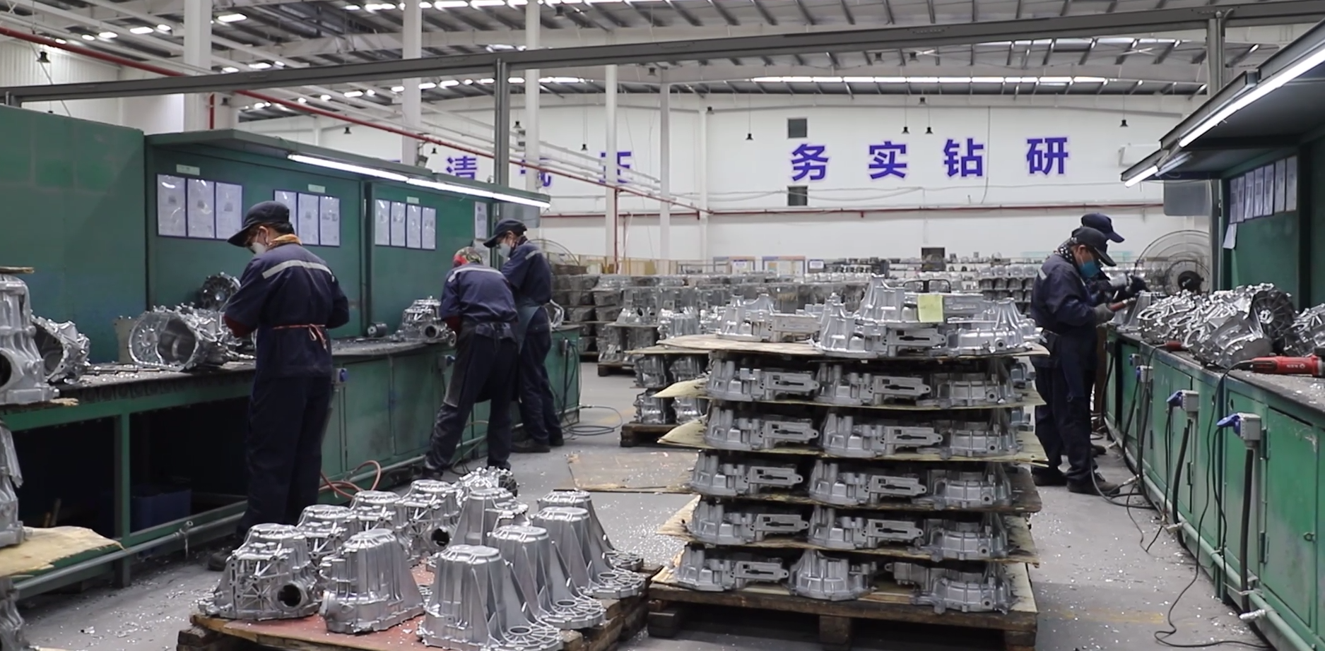 Production process for custom aluminum die casting products factory