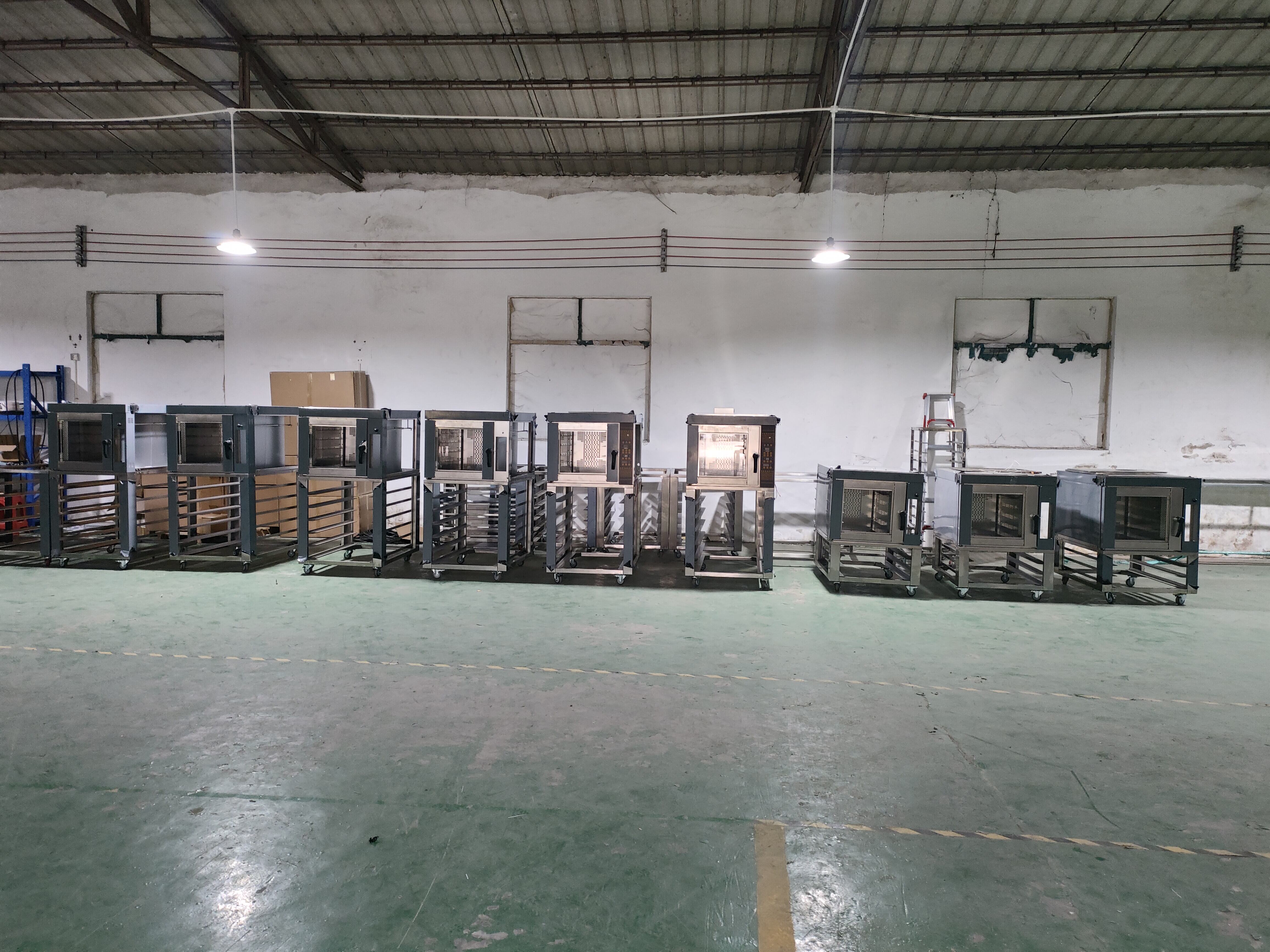 How does a bakery convection oven differ from regular ovens?