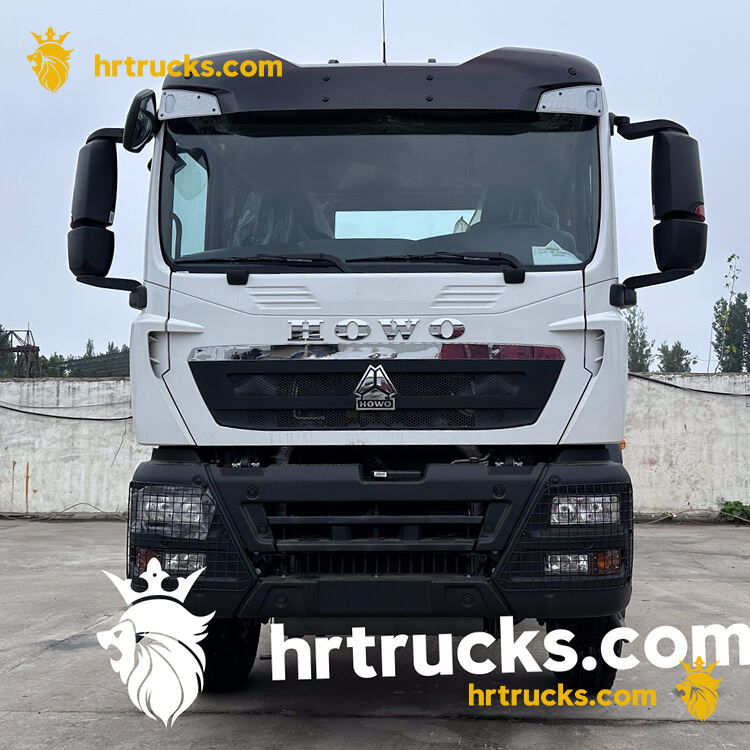 HOWO Tractor Truck  Black and white 6×4-TX