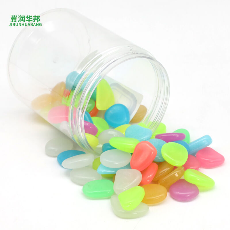 سنگ‌های فسفری رزینی – ماده فسفری انعطاف‌پذیر و پرنور برای استفاده در داخل ساختمان و بیرون از ساختمان در شرایط نوری