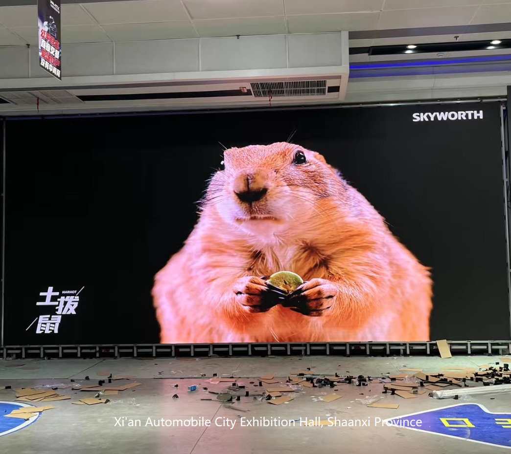Standards of interfaces influence connections made between led display modules to screens.  