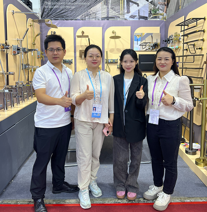 Aqua Gallery Presents Innovative Bathroom Hardware at Canton Fair