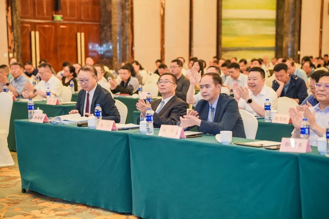 The 9th General Assembly of China Textile Machinery Association and the 9th Council was successfully held in Suzhou