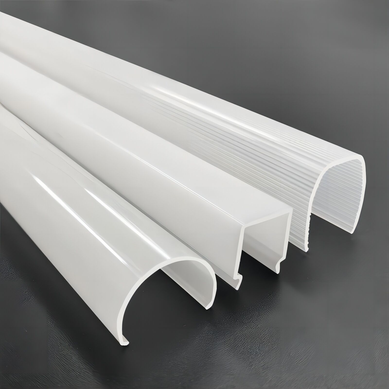 Polycarbonate extrusion profile