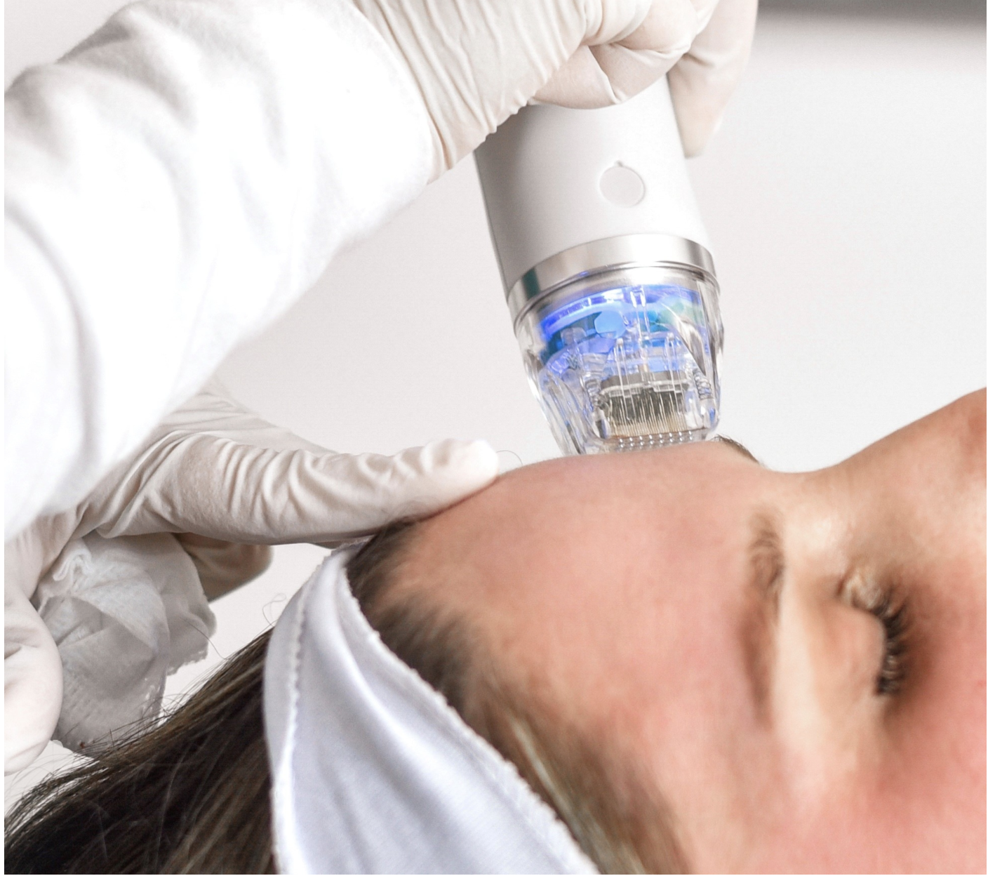 Indulge in the secret of this divine looking roller with MTS Micro Needle Therapy System
