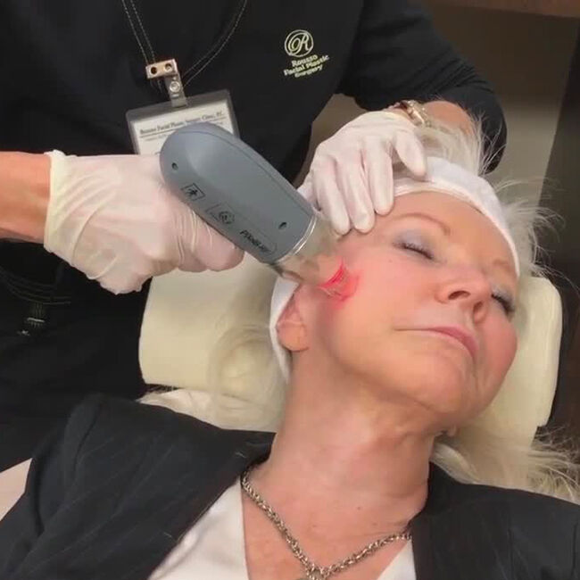 Experience the benefits of professional microneedling with Pixel 8 Radio Frequency technology
