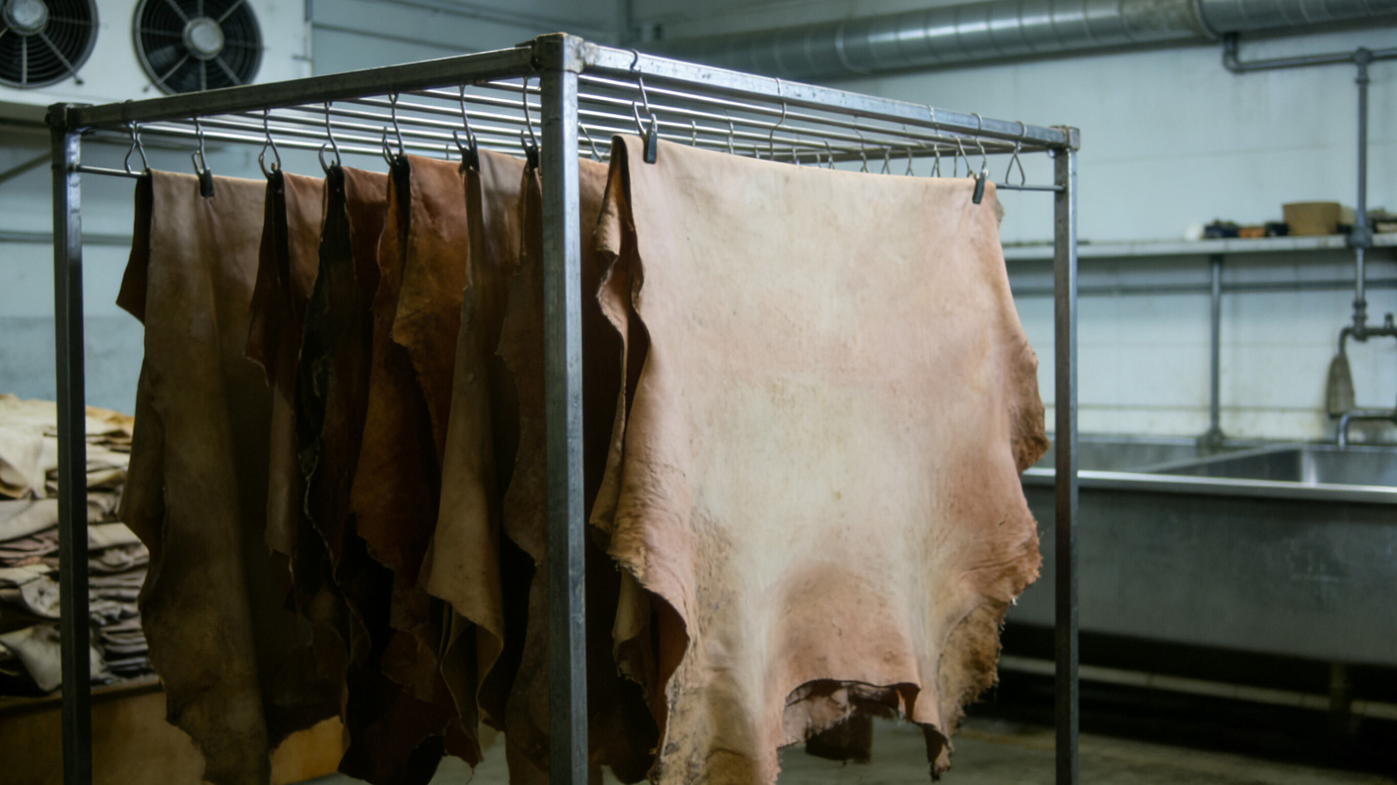 What Are the Applications of Basic Chromium Sulfate in Tanning?