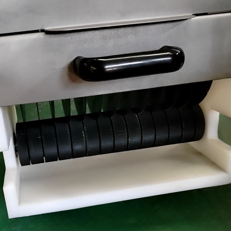 YC-XR340-Z传送带式鲜肉切条机刀具细节.png