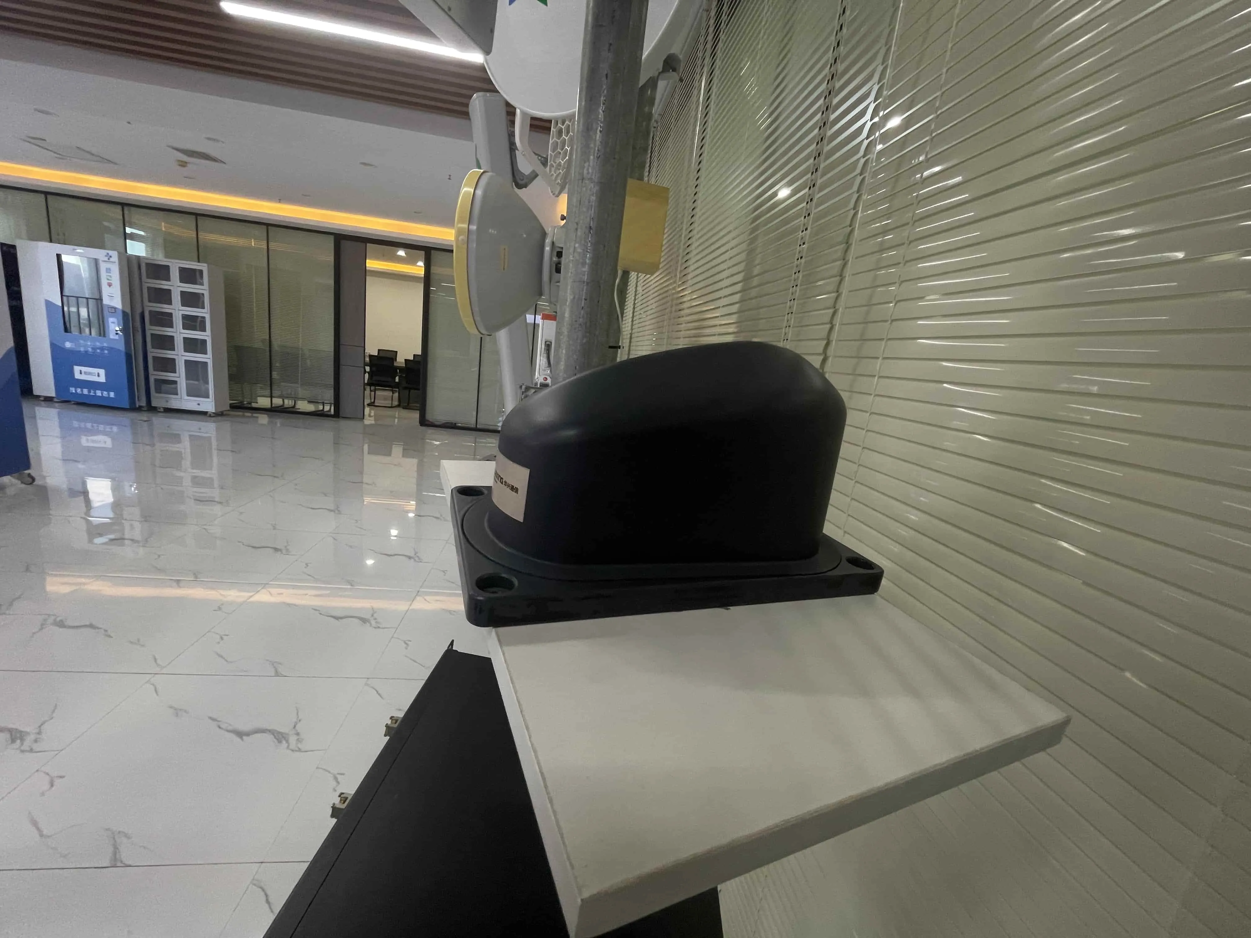 Millimeter Wave vs. Sub-6 GHz: Which Delivers Better Performance?