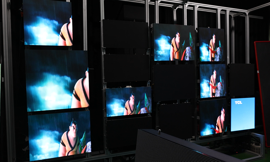 Digital Signage: Capture Attention with Dynamic Content