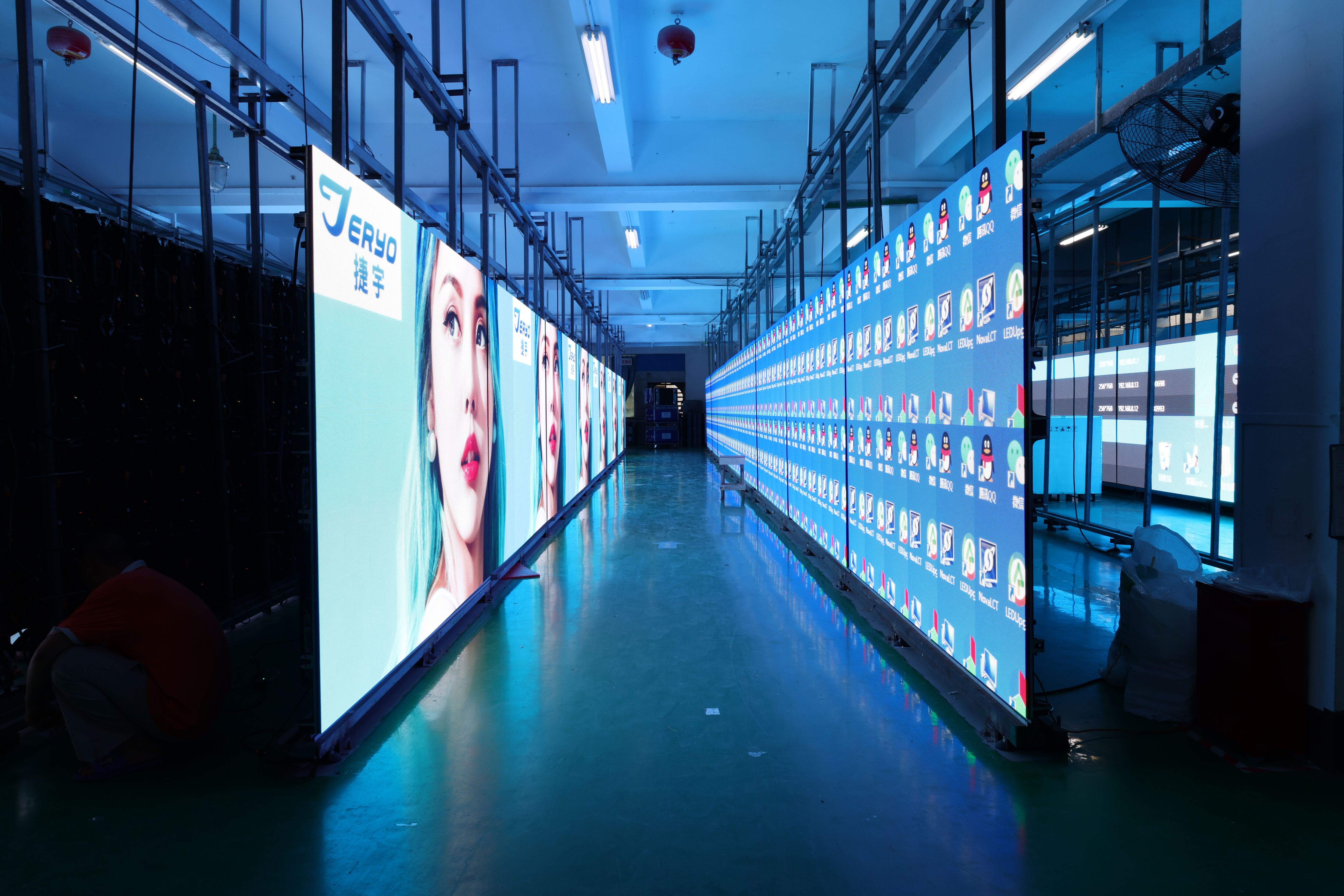 JIUWLDS Elegant Aluminum Video Wall: Redefining Visual Presentation