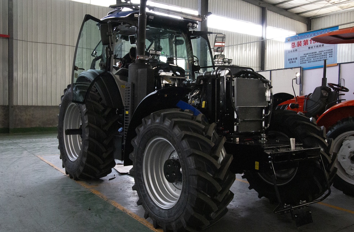 High-Quality Tractor for Diverse Agricultural and Industrial Applications